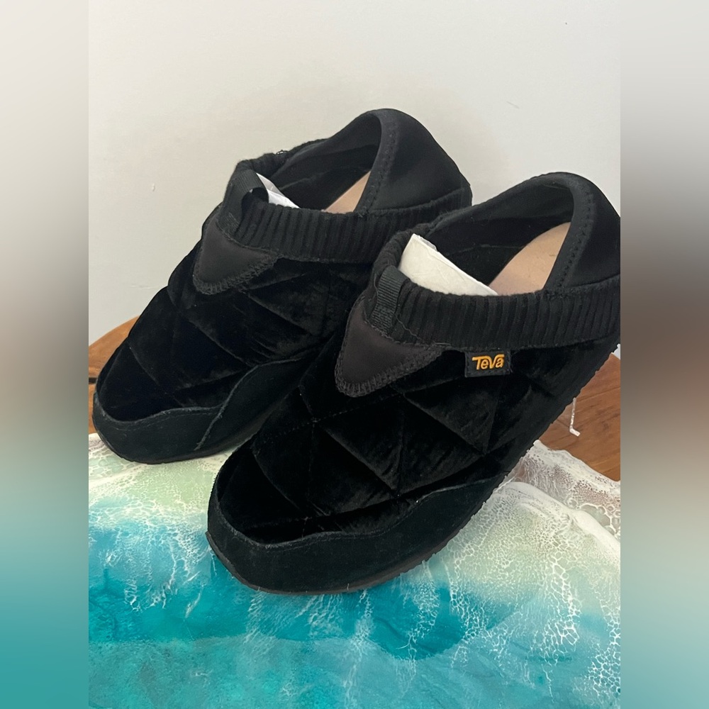 Teva Women's Ember Moc Velvet Slipper Sneaker Shoes